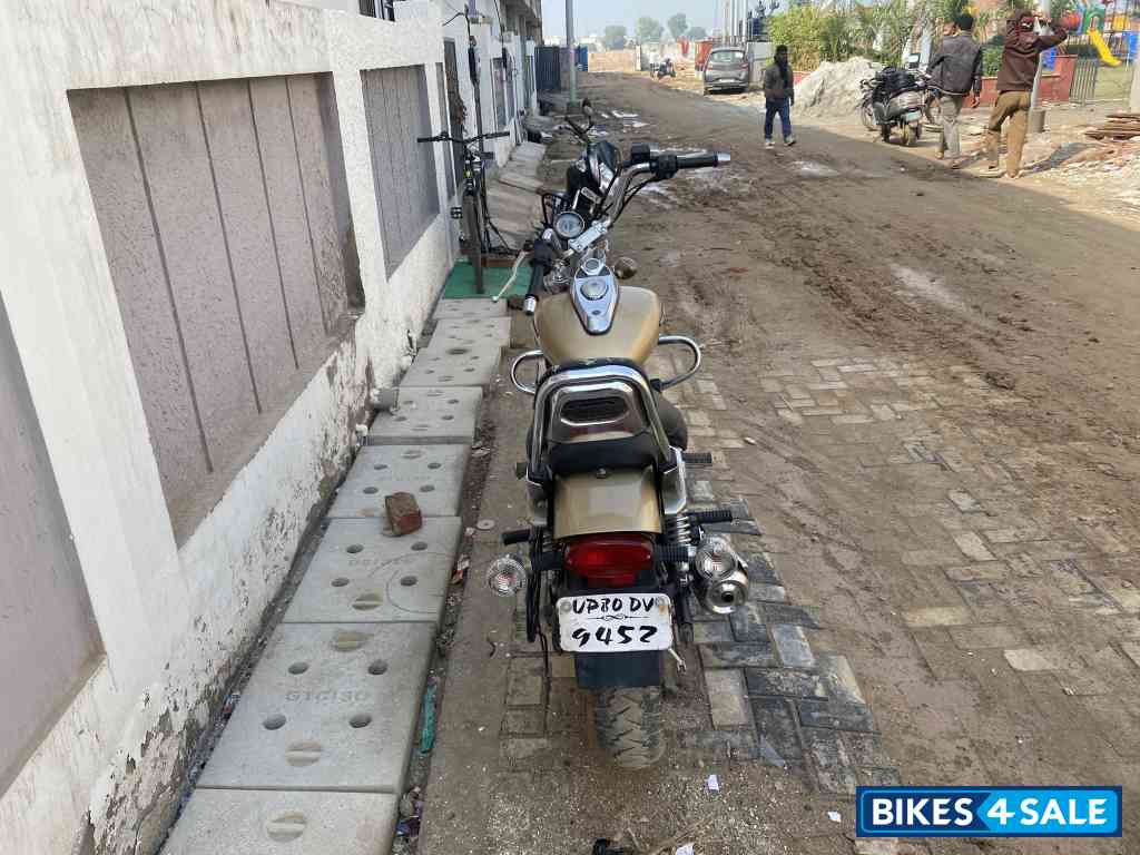 Bajaj Avenger Cruise 220