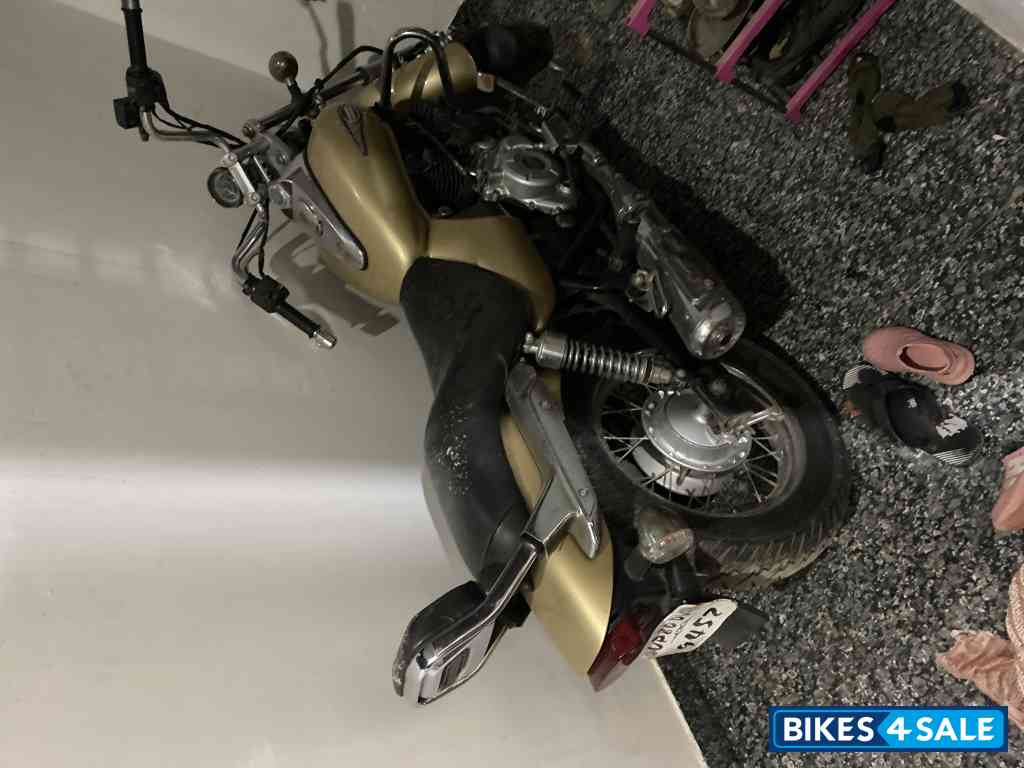 Bajaj Avenger Cruise 220