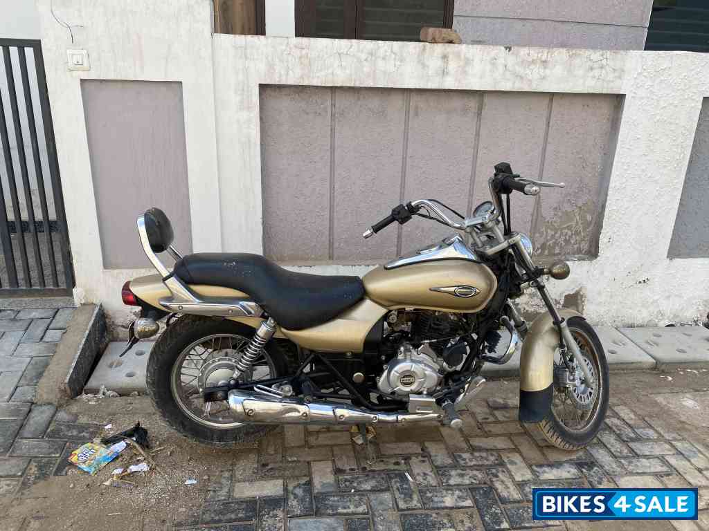Bajaj Avenger Cruise 220