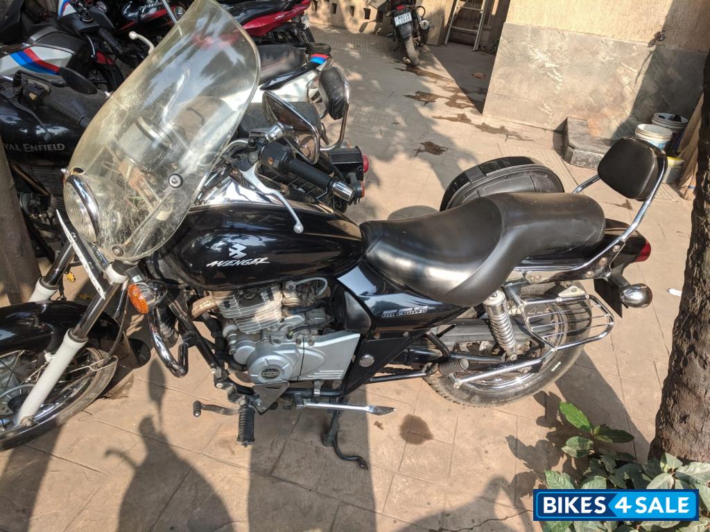 Bajaj Avenger 220 DTS-i