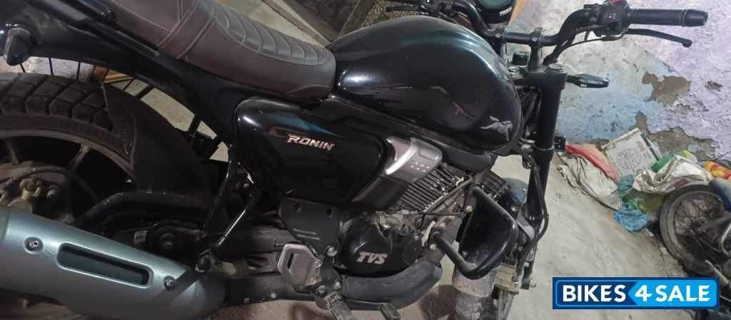 TVS Ronin SS