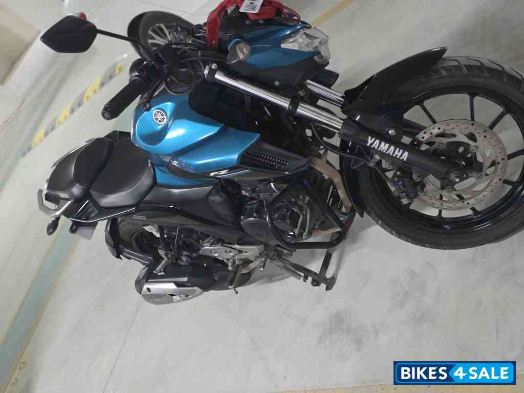 Cyan Blue Yamaha  FZ25