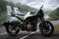 Silver Husqvarna Vitpilen 250 2022