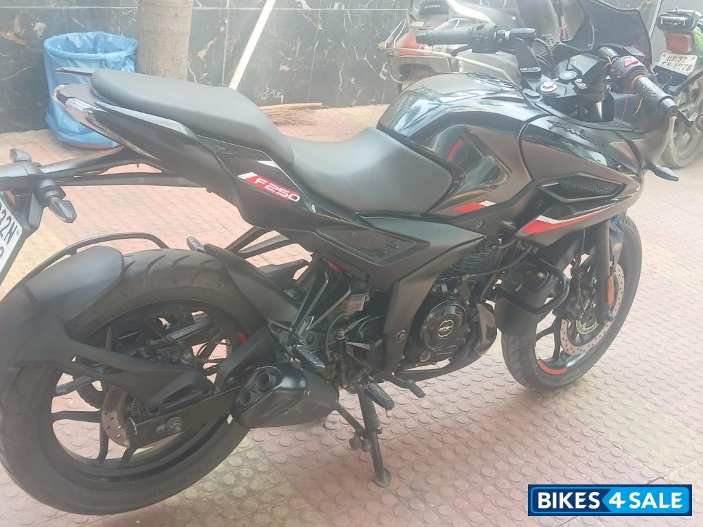 Bajaj Pulsar F250