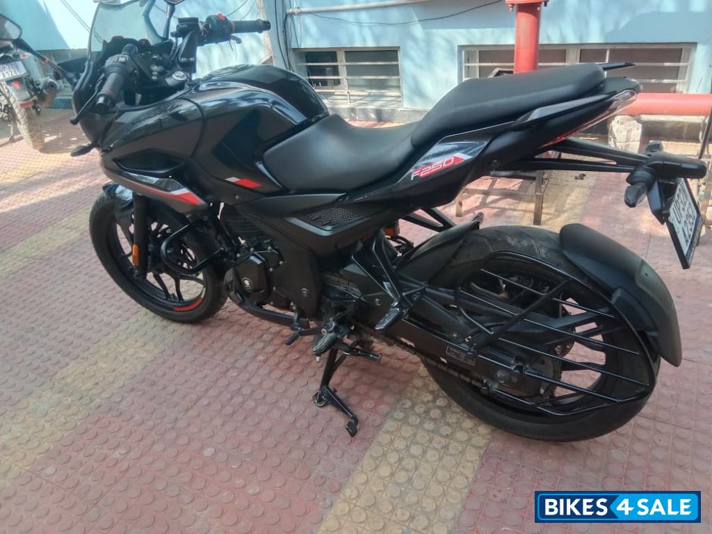 Bajaj Pulsar F250