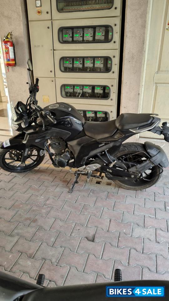 Yamaha FZS 25