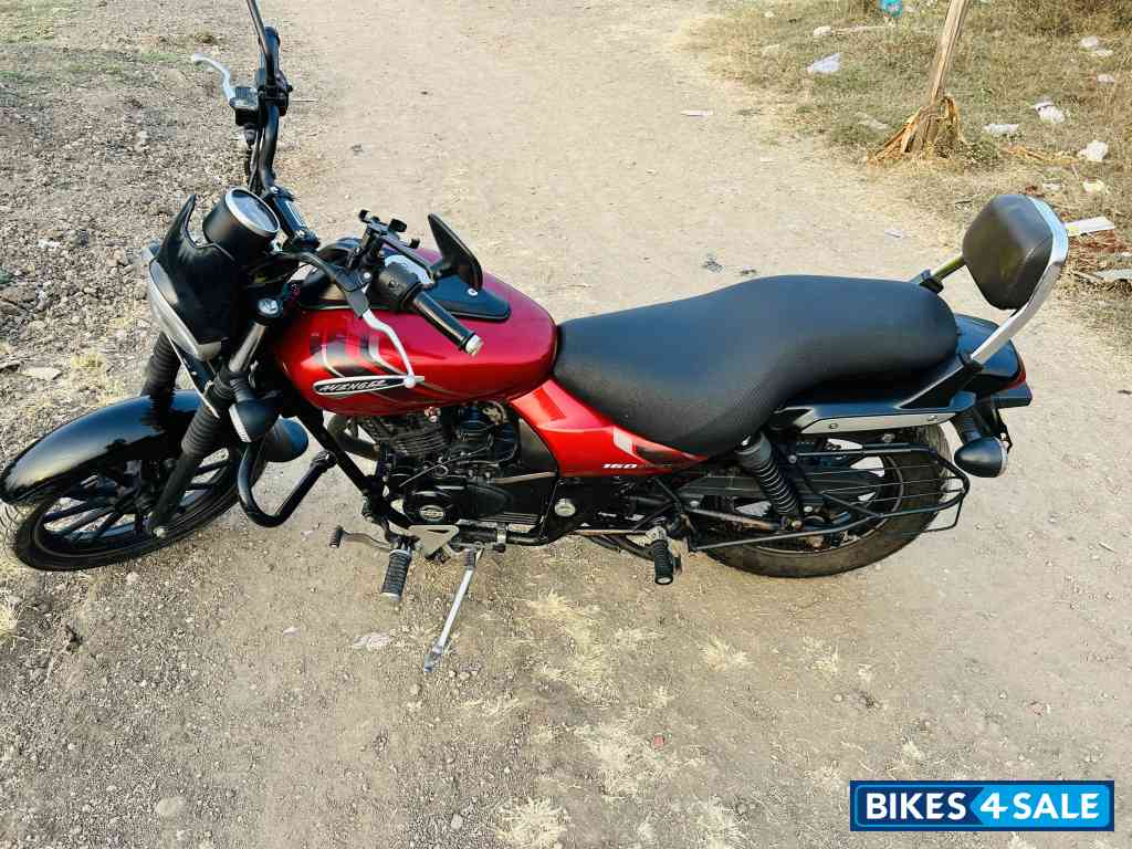 Red Bajaj Avenger Street 160