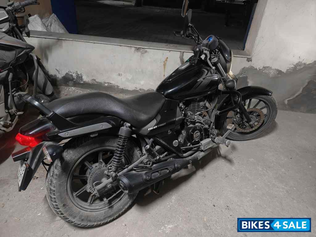 Black Bajaj Avenger Street 160