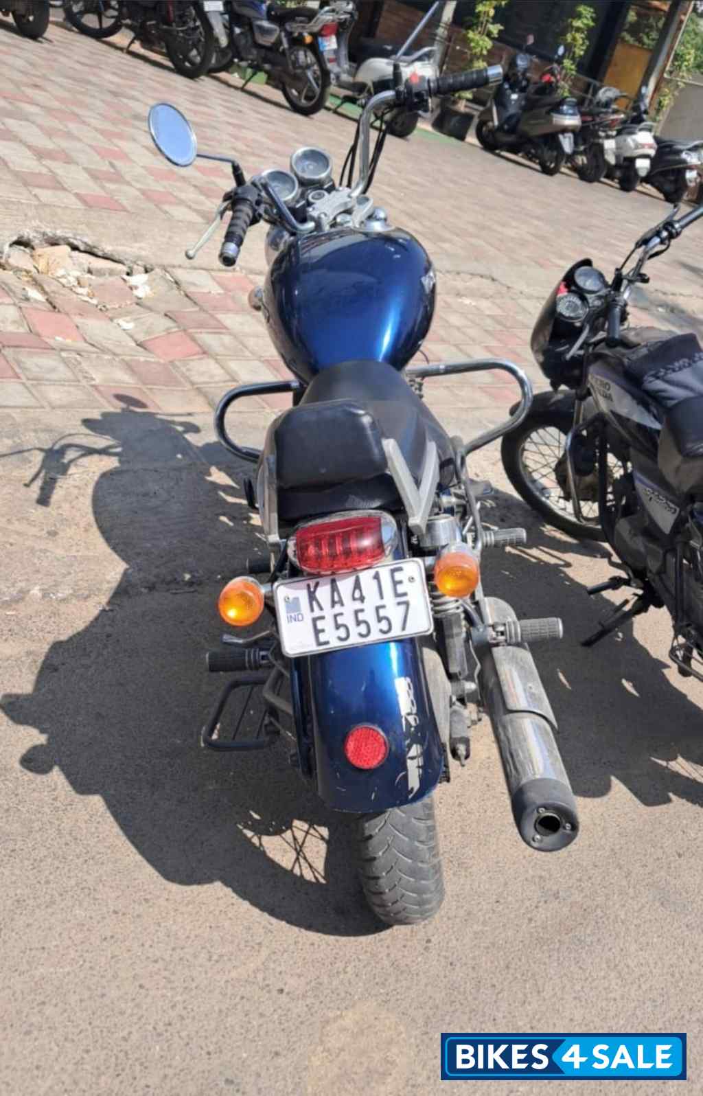 Marine Blue Royal Enfield Thunderbird 350