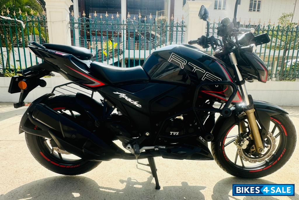 TVS Apache RTR
