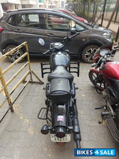 Black Royal Enfield Classic Stealth Black