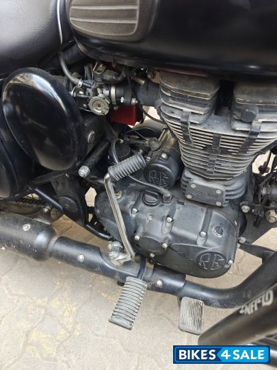 Black Royal Enfield Classic Stealth Black