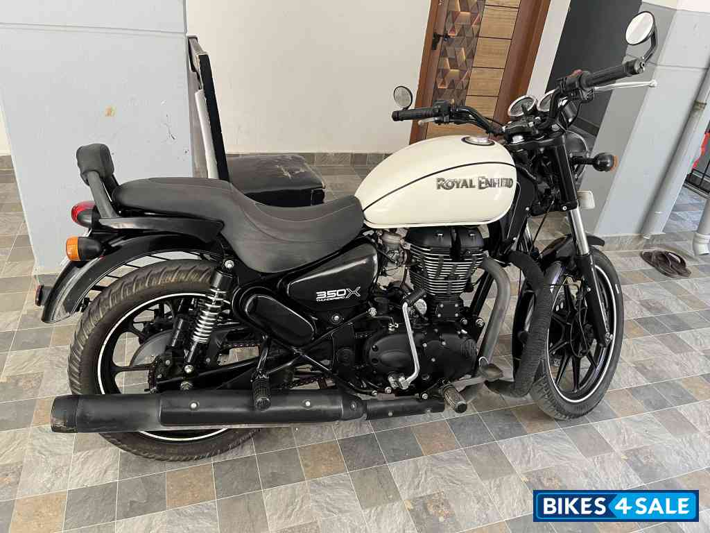 White Royal Enfield Thunderbird X 350