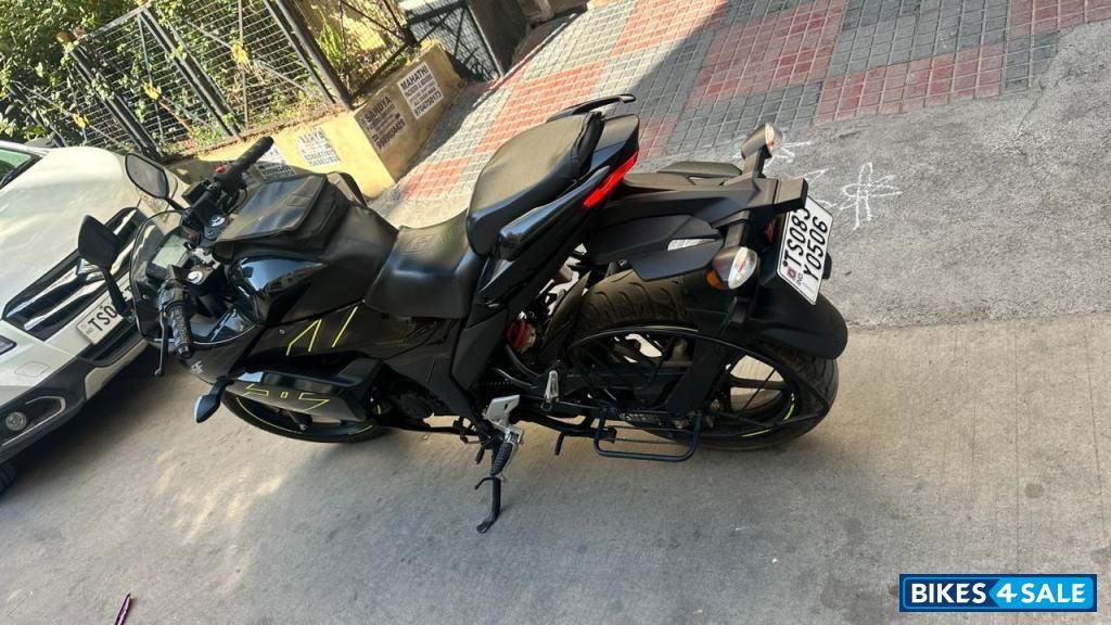 Suzuki Gixxer SF