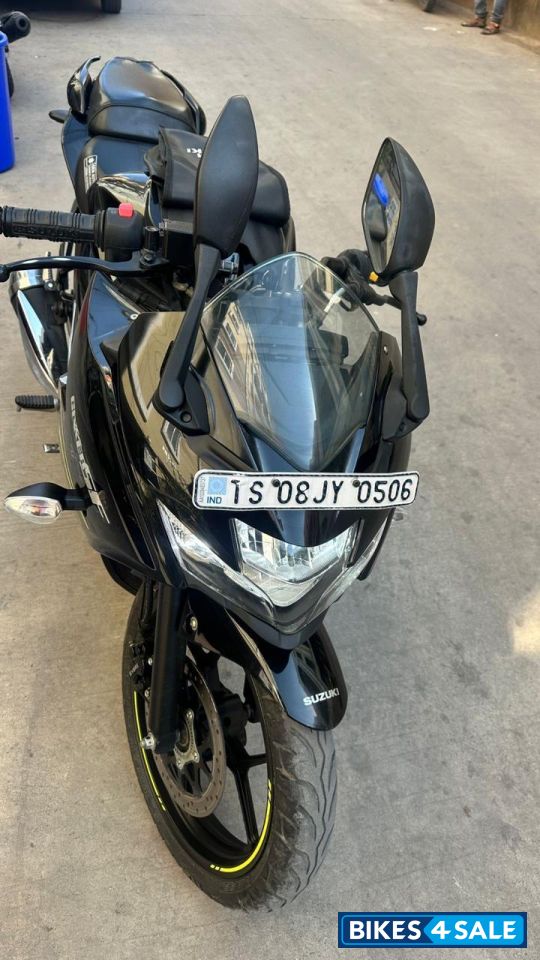 Suzuki Gixxer SF