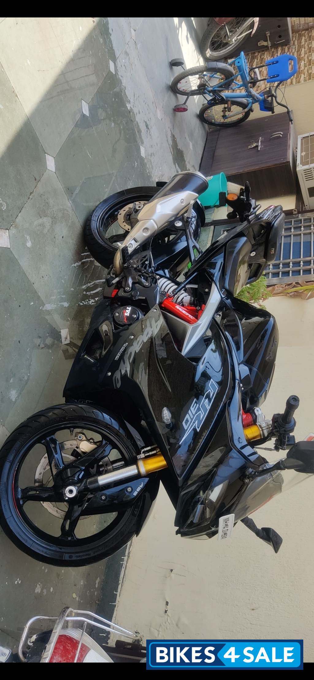 Black TVS Apache RR 310