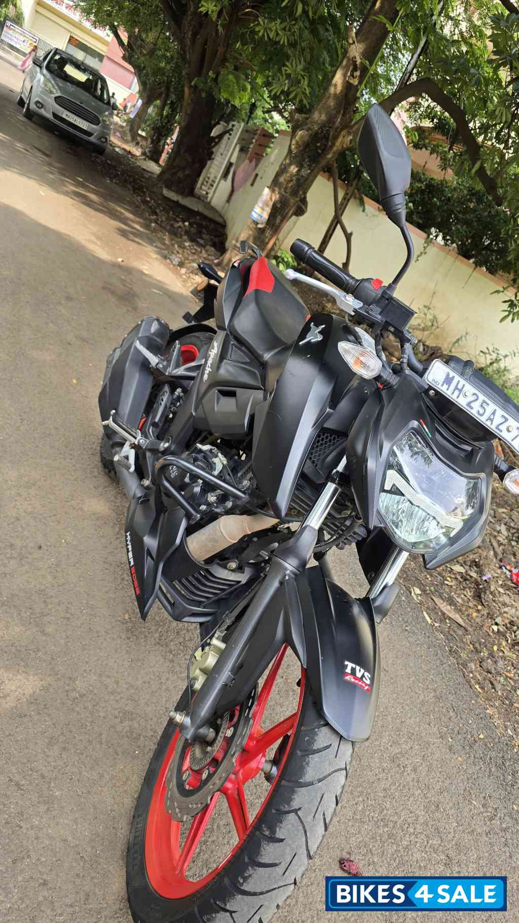 TVS Apache RTR 160 4V