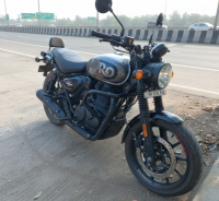 Royal Enfield Hunter 350 Metro