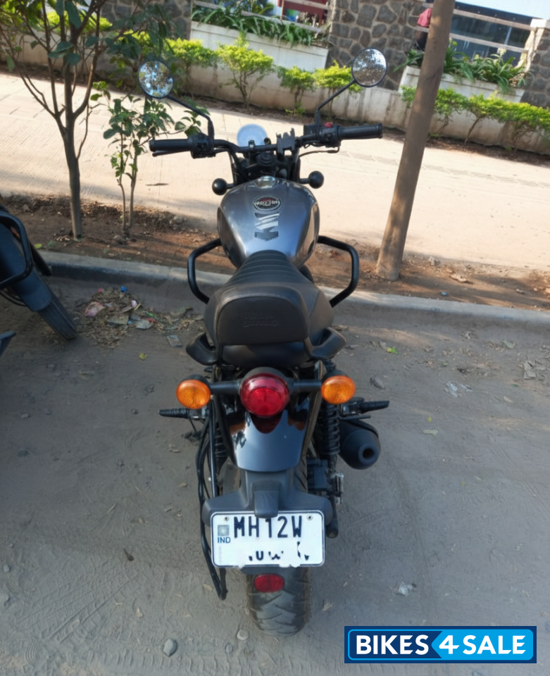 Royal Enfield Hunter 350 Metro