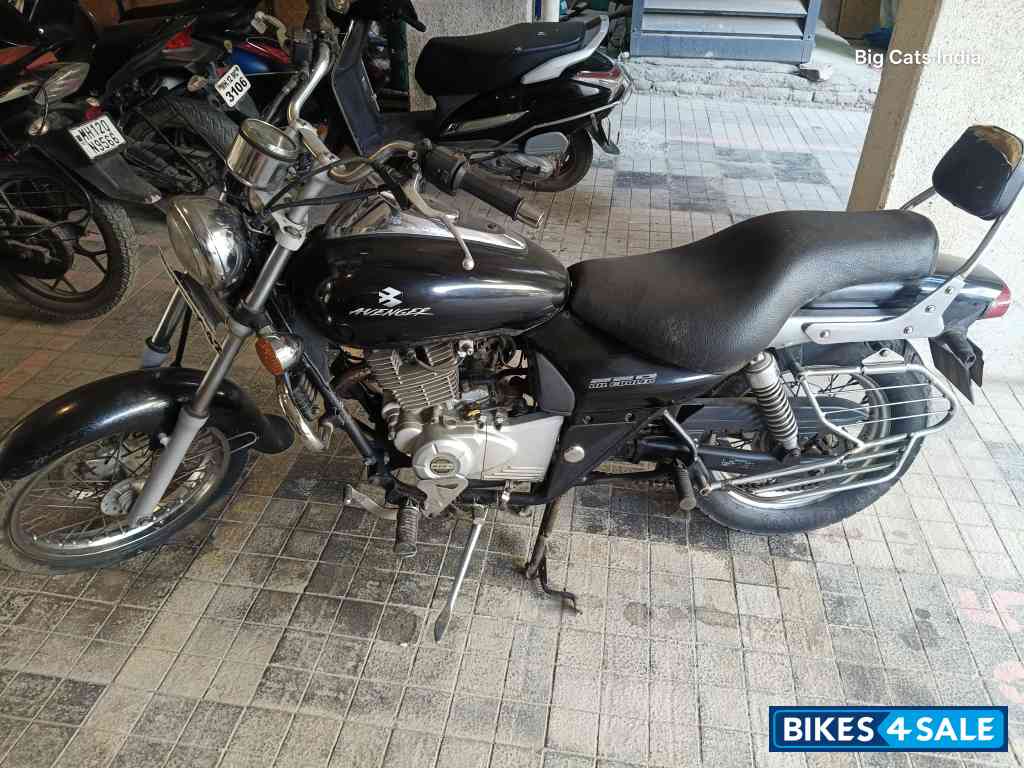 Bajaj Avenger 220 DTS-i