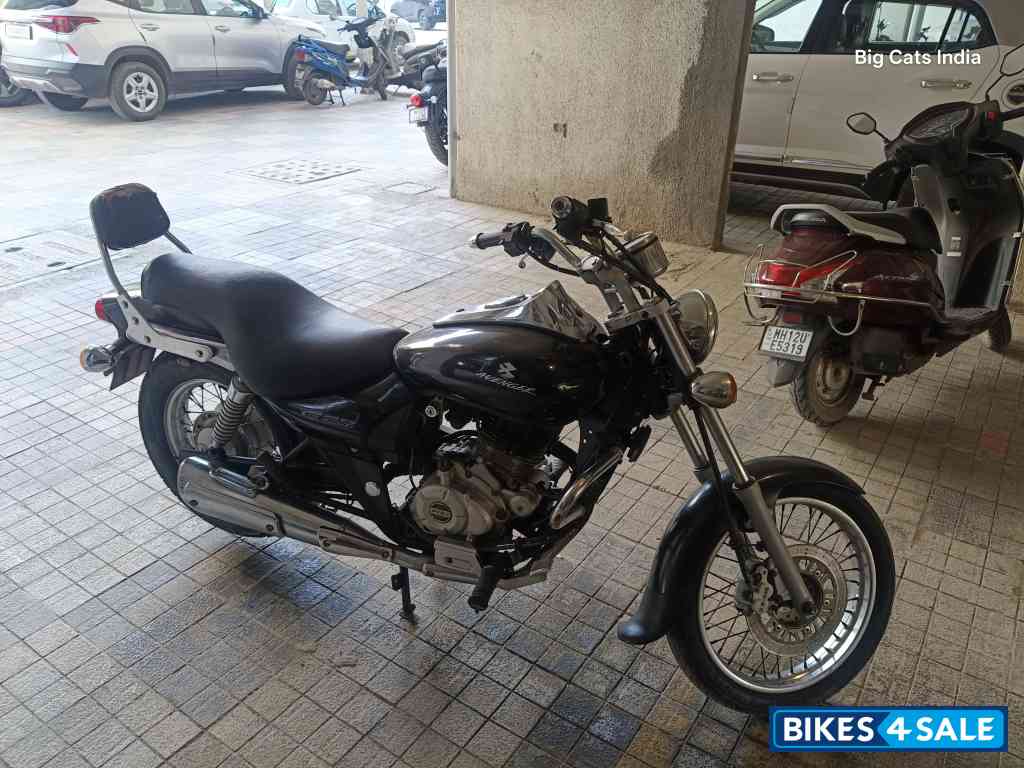 Bajaj Avenger 220 DTS-i