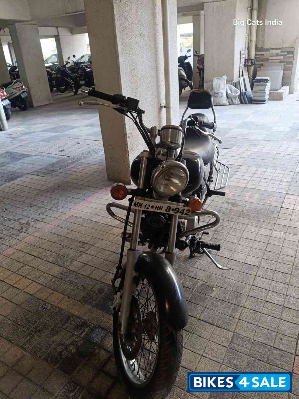 Bajaj Avenger 220 DTS-i