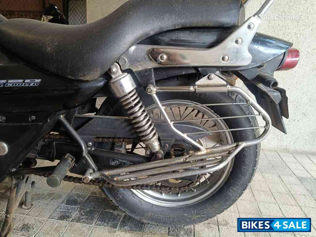 Bajaj Avenger 220 DTS-i