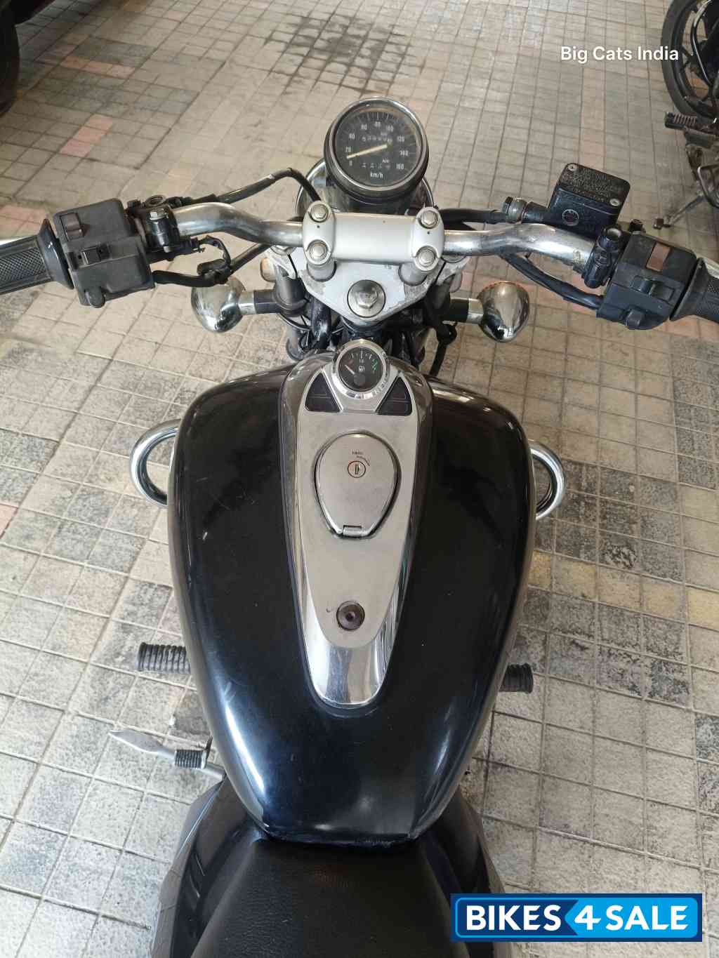 Bajaj Avenger 220 DTS-i