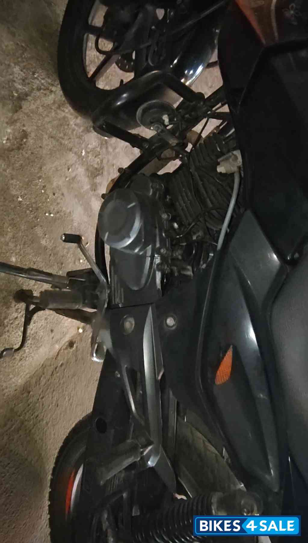 Bajaj Pulsar 125 Neon BS6