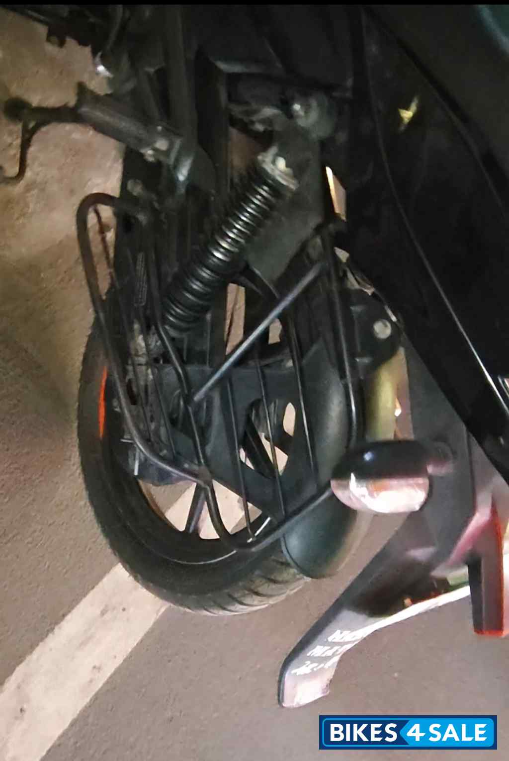 Bajaj Pulsar 125 Neon BS6