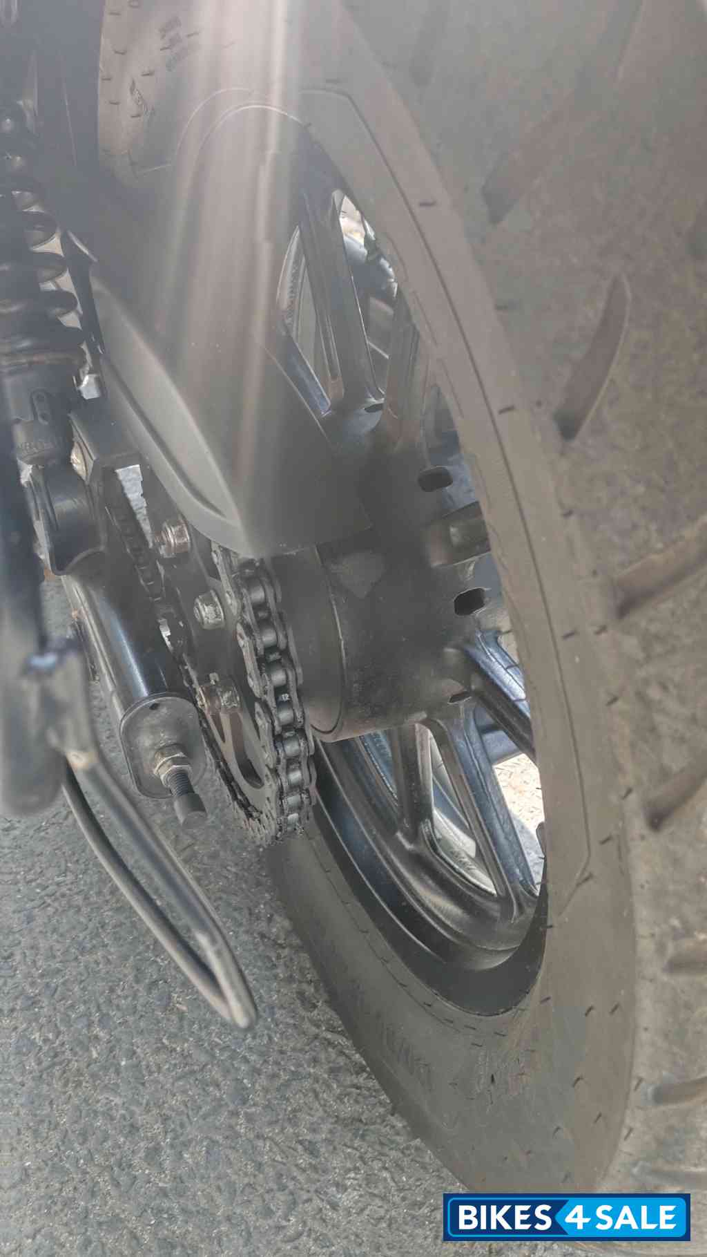 Black Bajaj Avenger Street 160 BS6