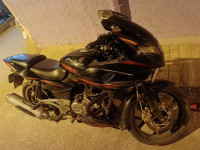 Black Bajaj Pulsar 220F