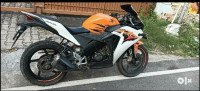 Honda CBR 150R 2012 Model