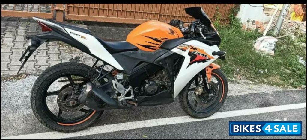 Honda CBR 150R