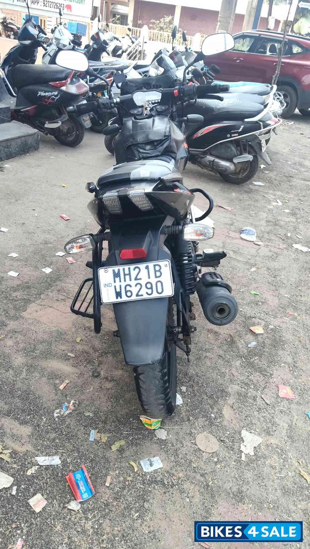 Bajaj Pulsar 125 Split Seat Bajaj Pulsar 125 Split Seat