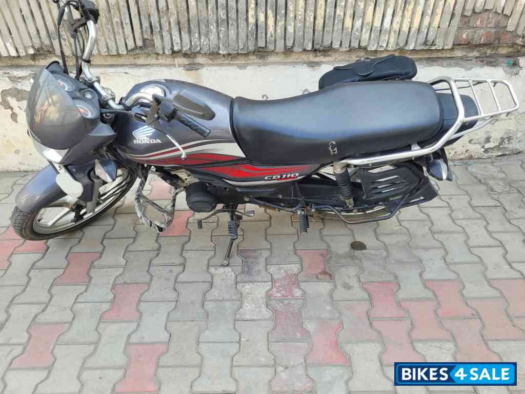 Honda CD 110 Dream Deluxe BS6