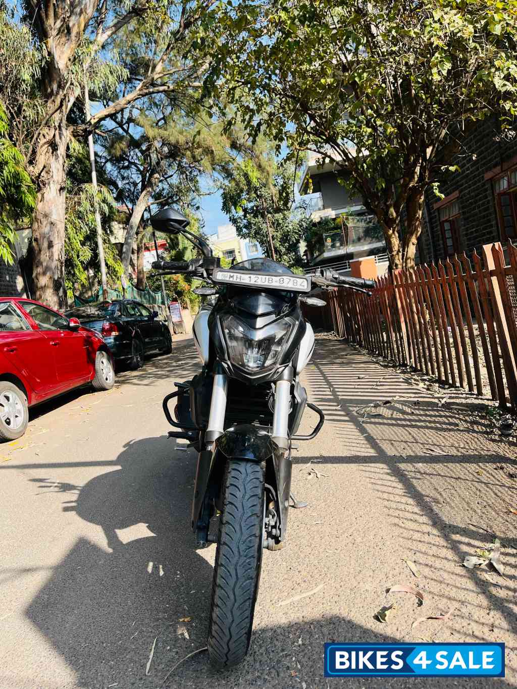 Bajaj Dominar 250 2022