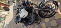 White Royal Enfield Thunderbird X 350
