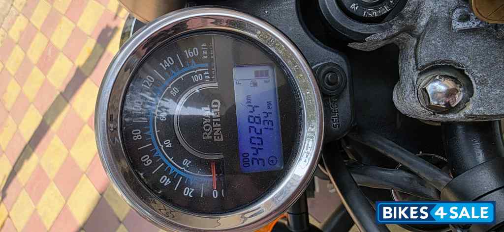 White Royal Enfield Thunderbird X 350 White Royal Enfield Thunderbird X 350