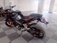Bajaj Pulsar RS 200 ABS