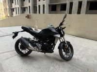 Black Honda CB300R