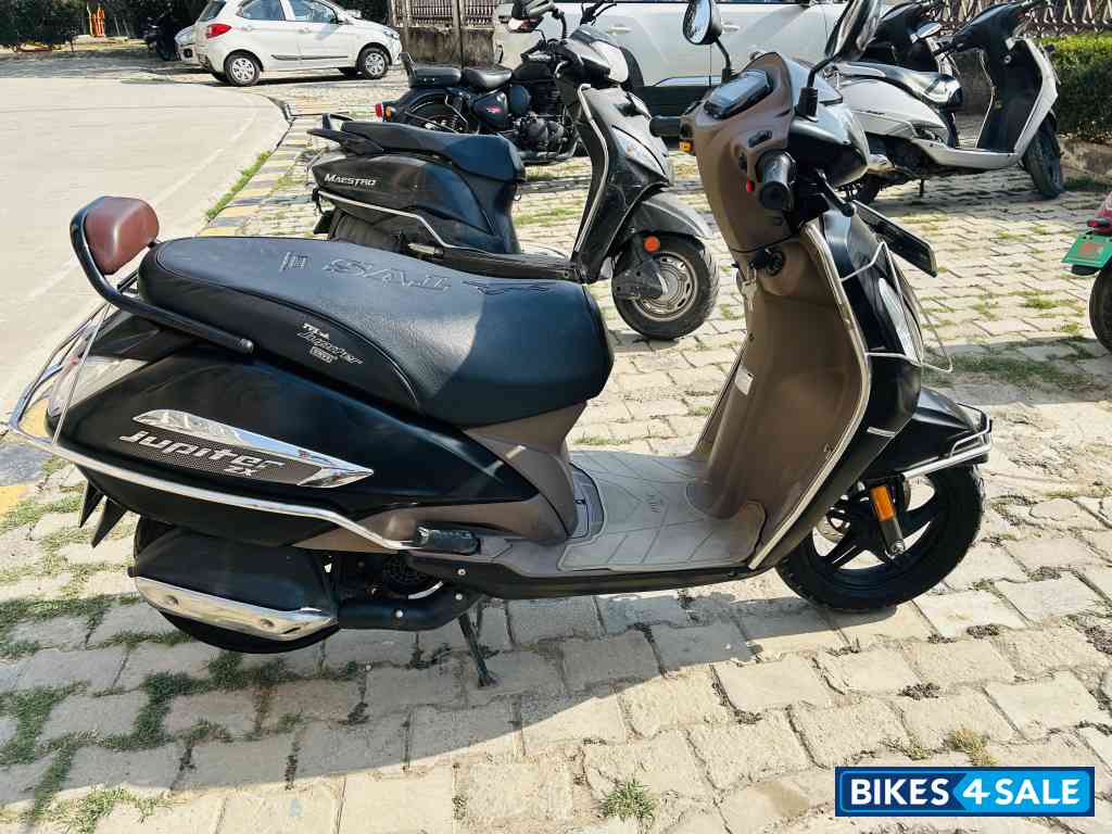 Black TVS Jupiter ZX SmartXonnect