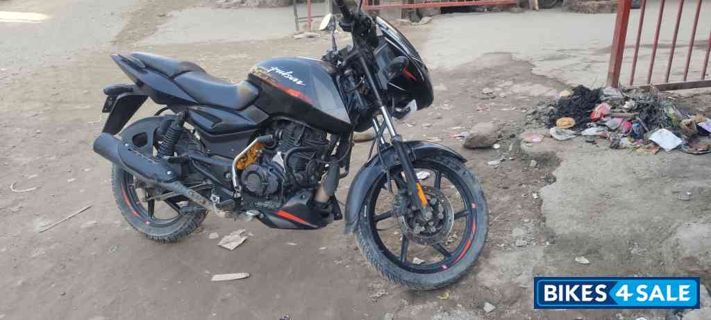 Bajaj Pulsar 125 Split Seat