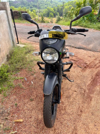 Bajaj CT 125X