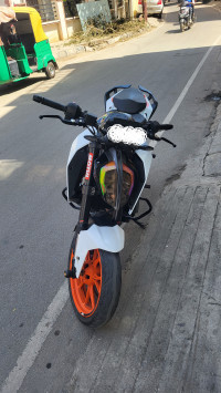 White KTM Duke 390