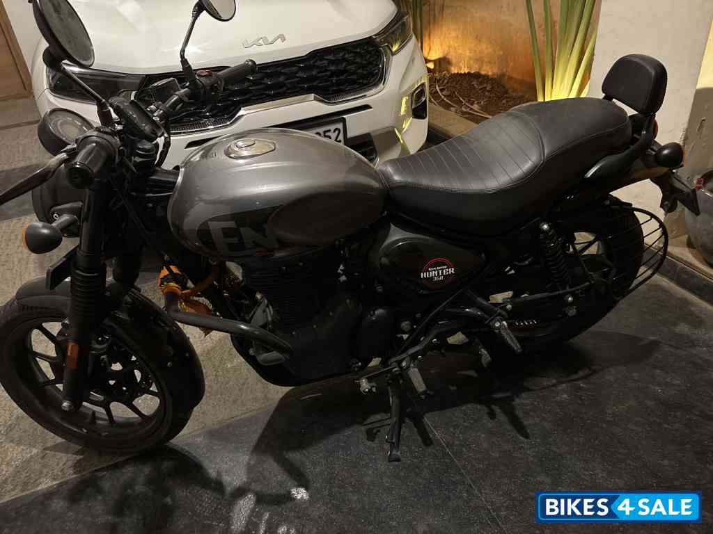 Royal Enfield Hunter 350 Metro