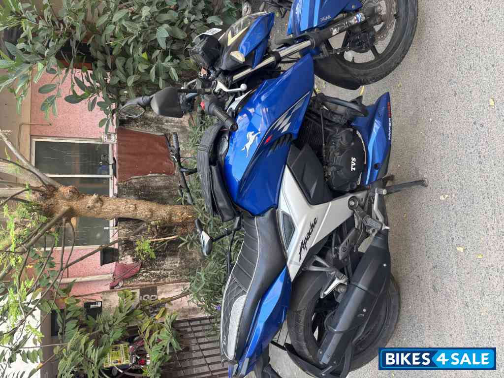 Blue TVS Apache RTR 160 4V