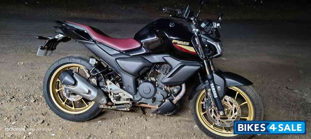 Yamaha FZ-S FI Ver 4.0 DLX