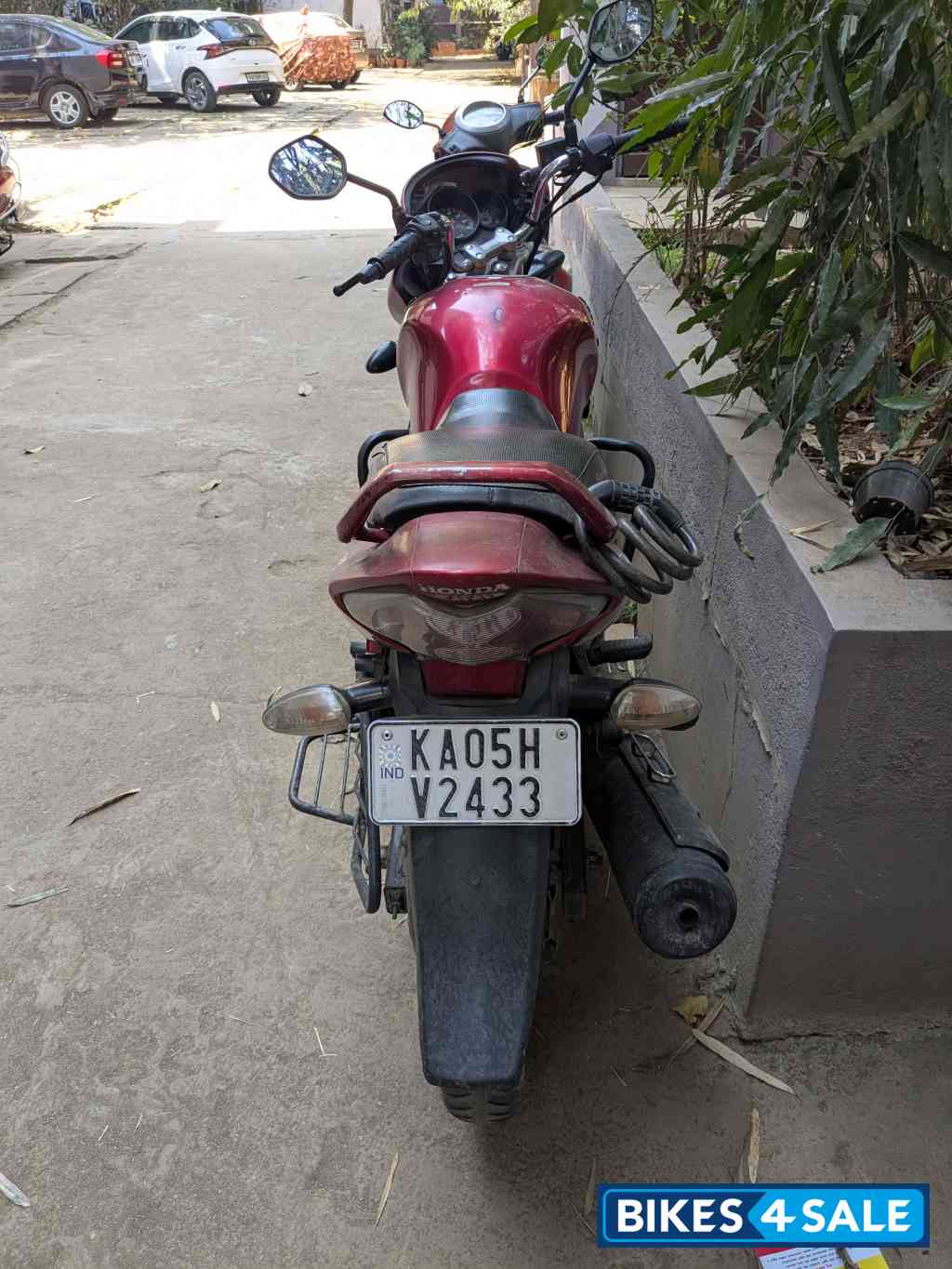 Red Honda CB Unicorn