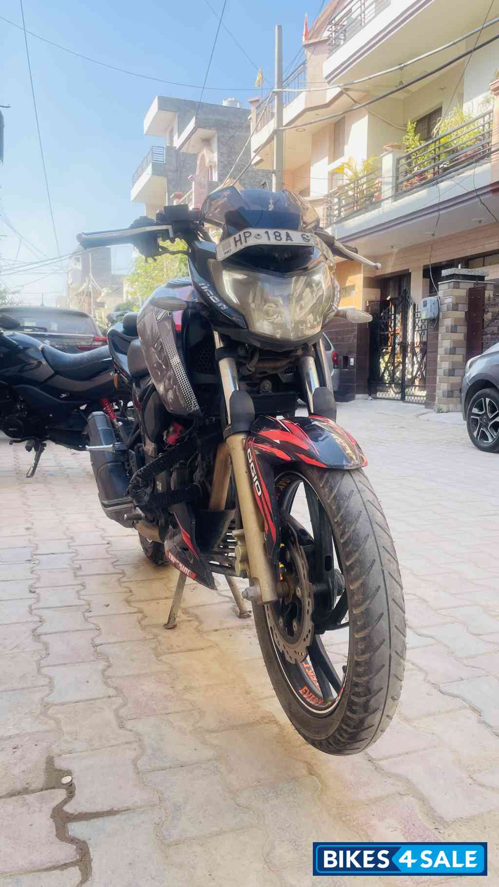 TVS Apache RTR 200 4V